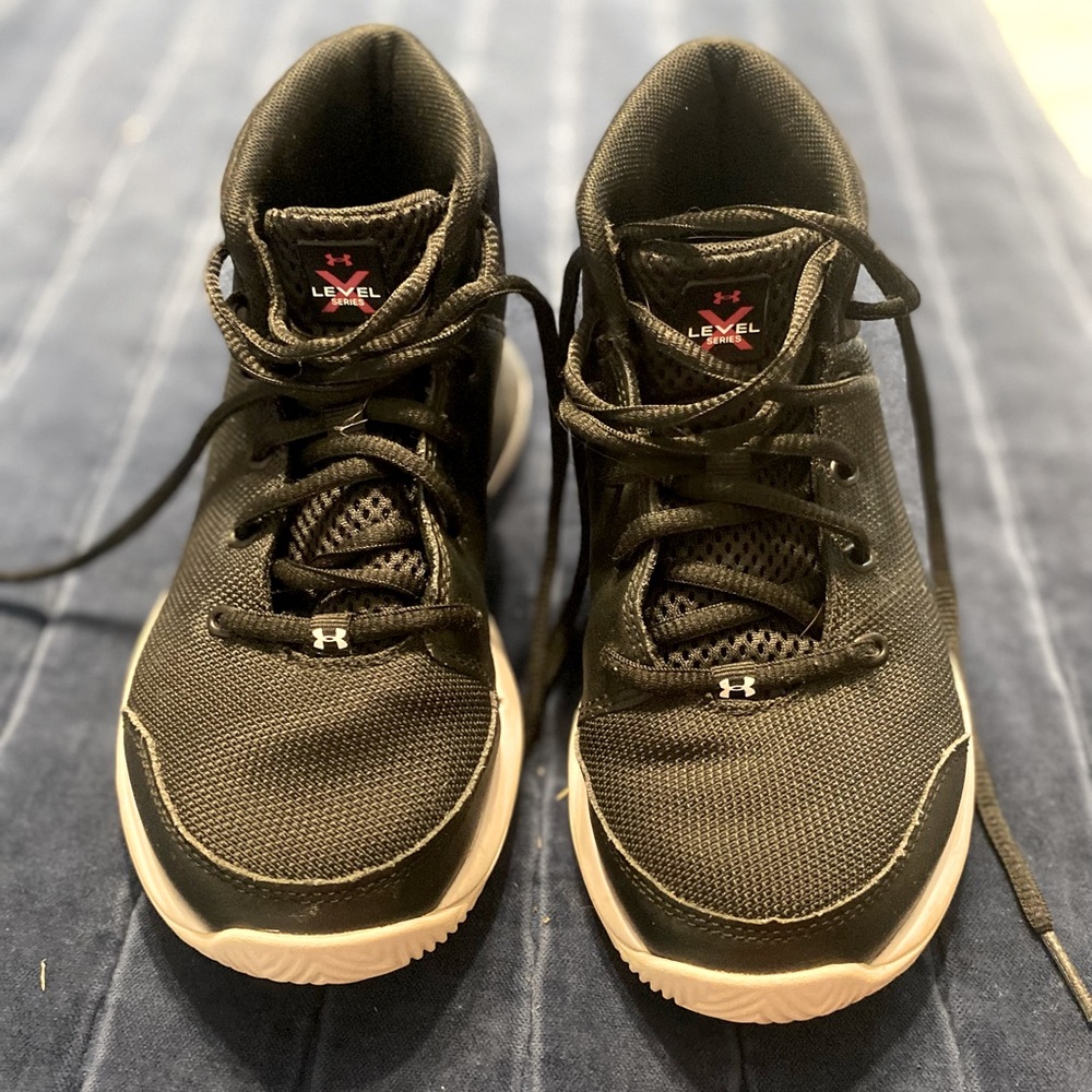 Kids Under Armour Sneakers Size 2.5